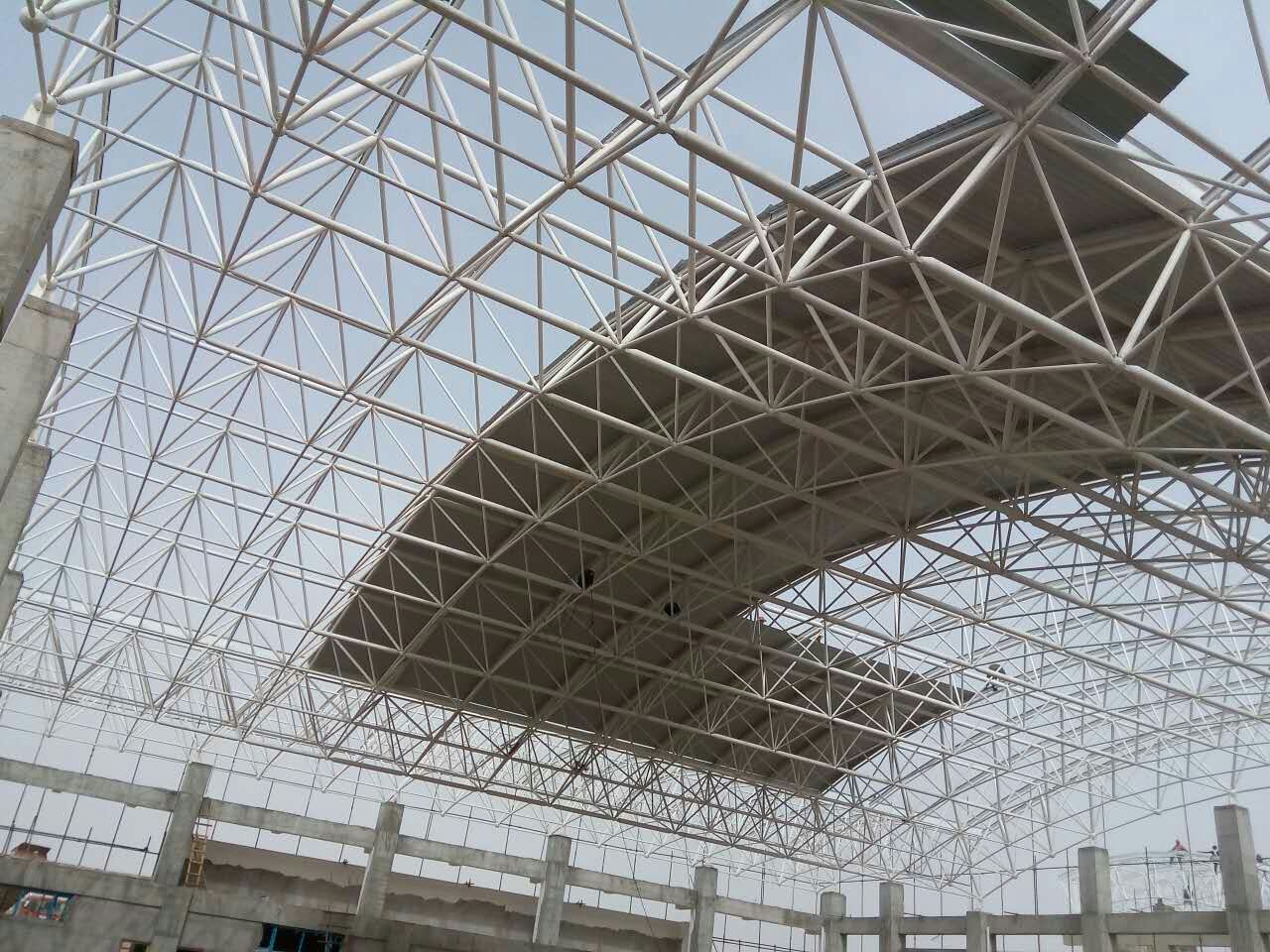 东方青岛一汽网架